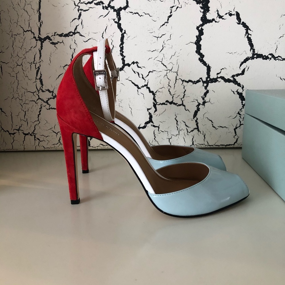 Calvin Klein Sirena sandals 7.5